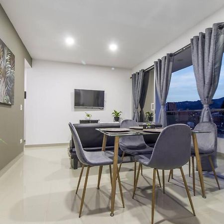 Amplio Apartamento En Calasanz - Estadio 메딜린 외부 사진