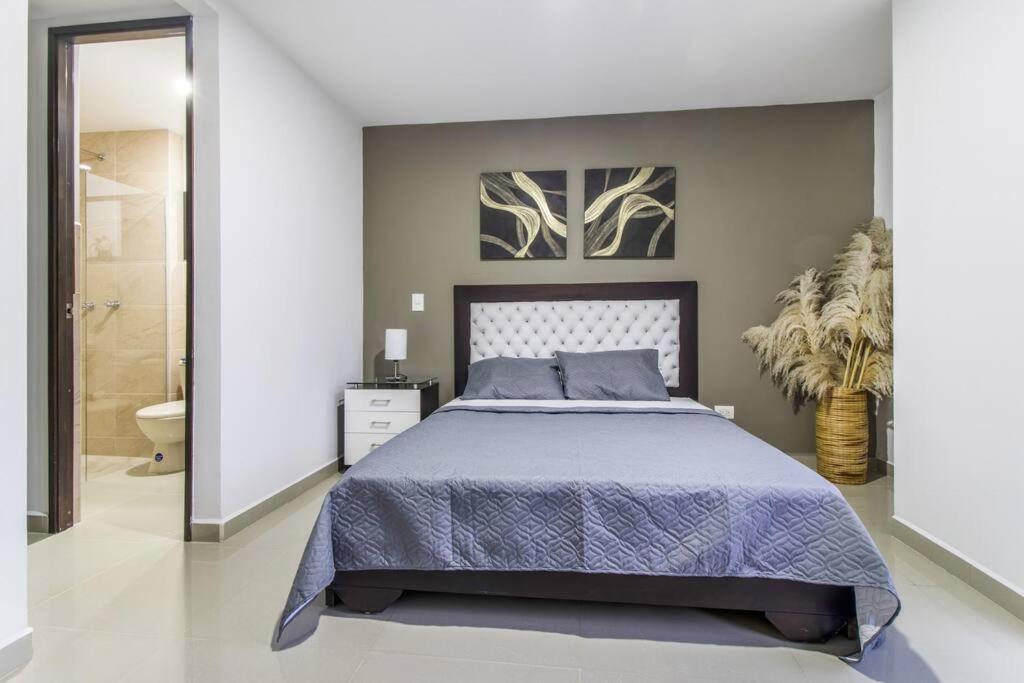 Amplio Apartamento En Calasanz - Estadio 메딜린 외부 사진