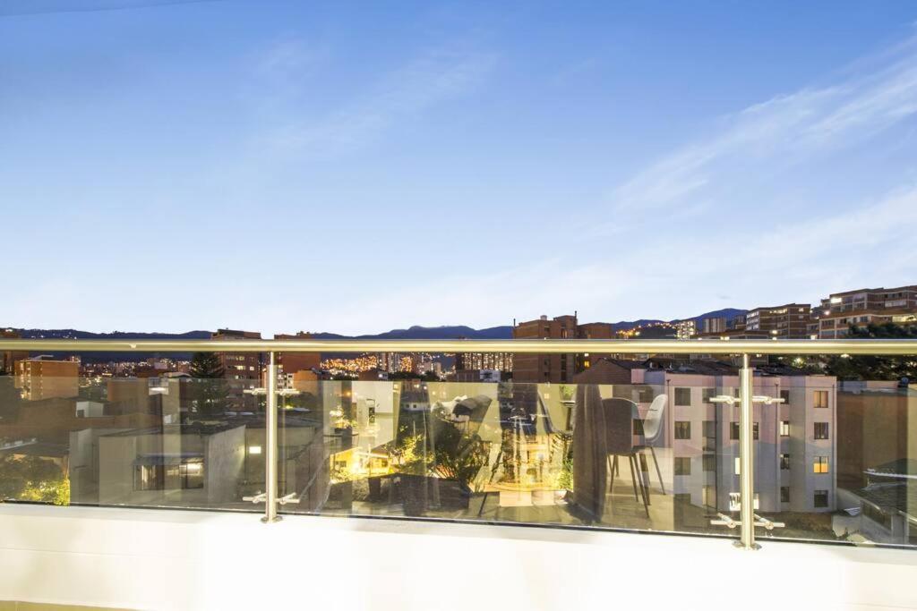 Amplio Apartamento En Calasanz - Estadio 메딜린 외부 사진