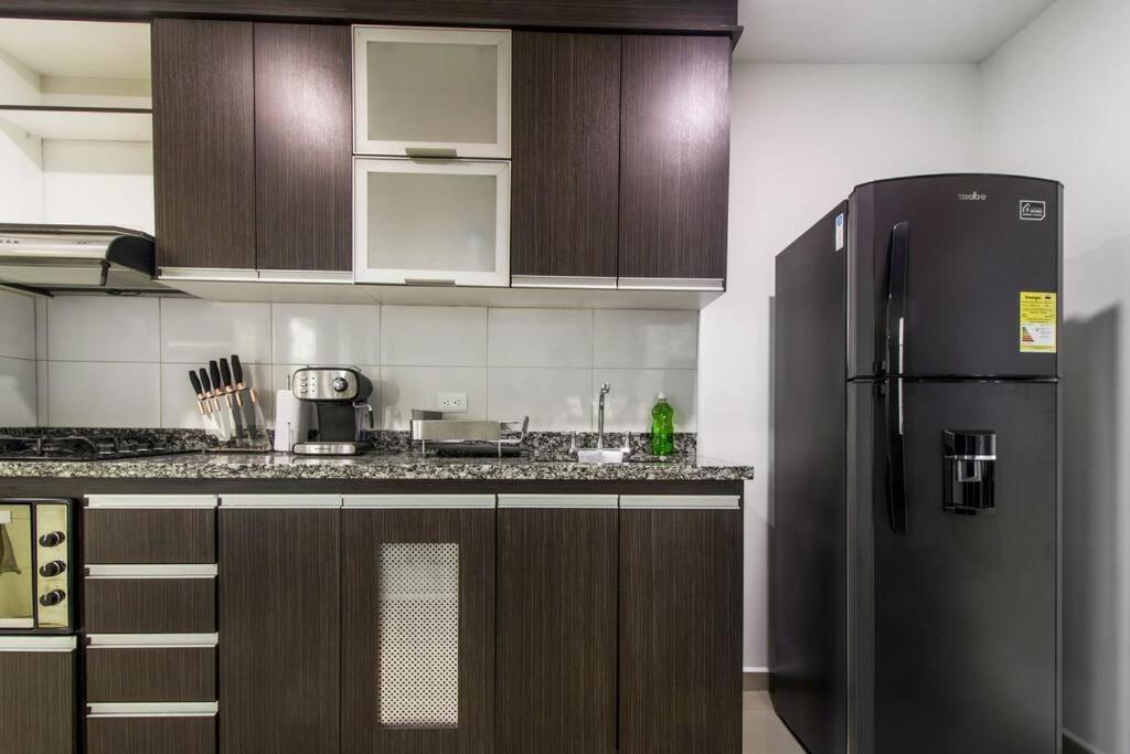 Amplio Apartamento En Calasanz - Estadio 메딜린 외부 사진